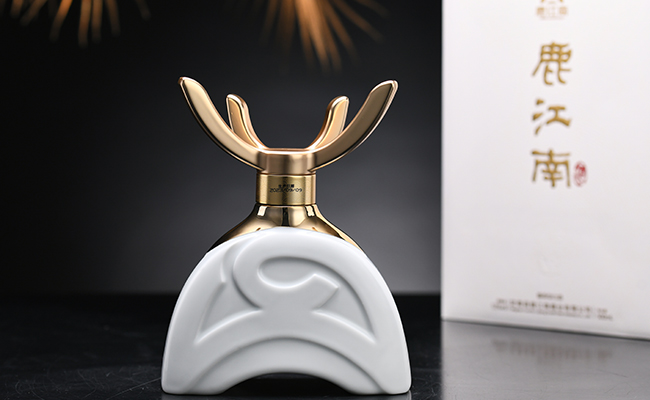 白鹿白酒 醬香型