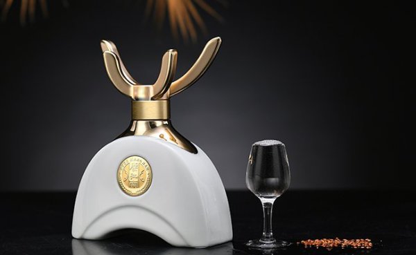 白鹿白酒 醬香型
