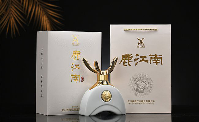 白鹿白酒 醬香型