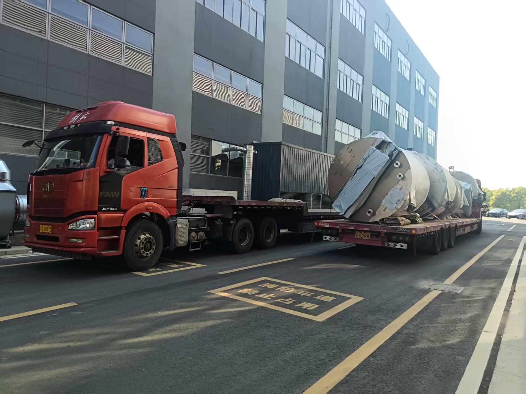 直擊發(fā)車現(xiàn)場(chǎng)！法孚萊重磅設(shè)備啟程常州，助力華星防腐產(chǎn)能升級(jí)