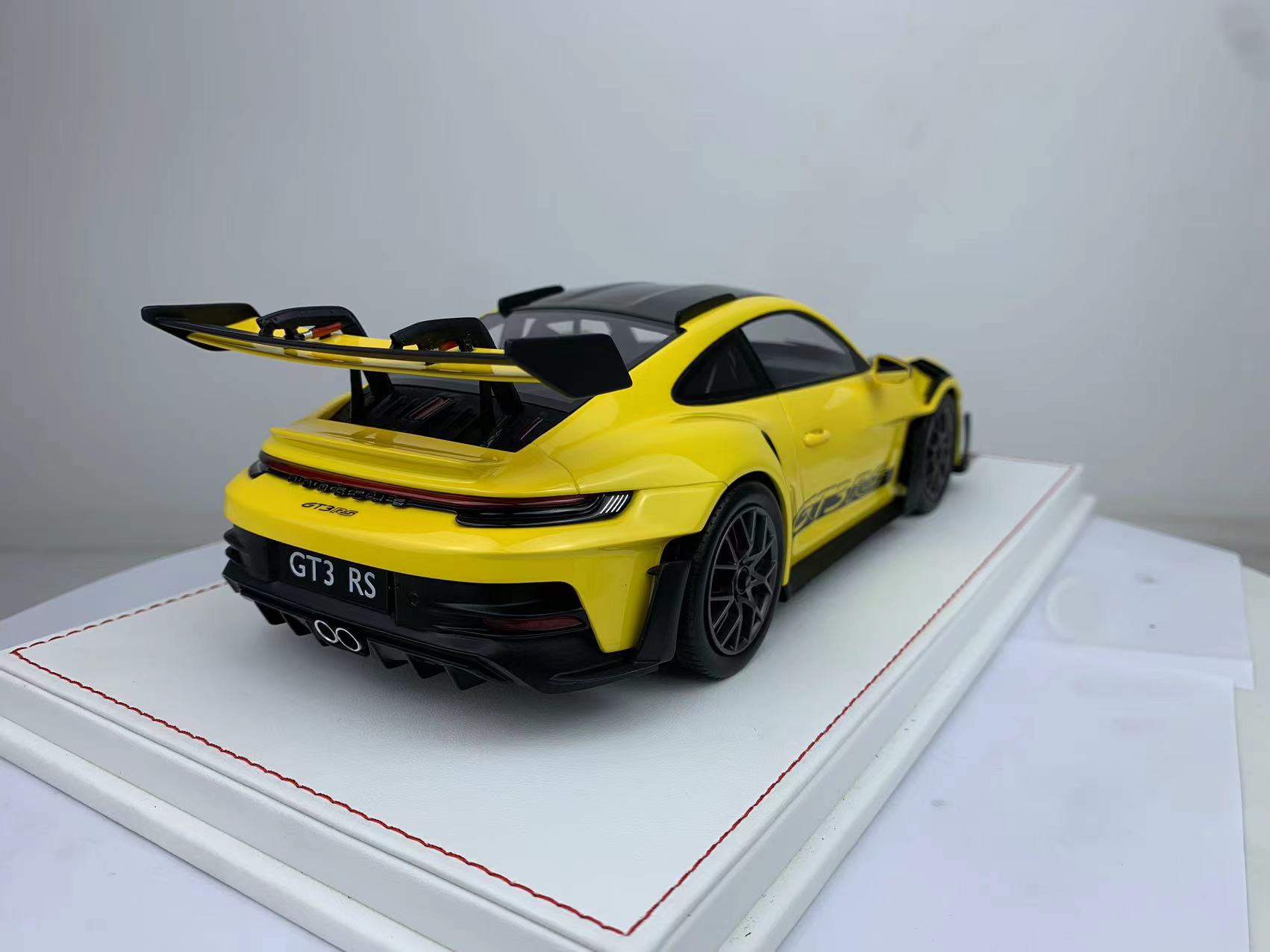 保時捷911(992)G T 3 RS（黃色）