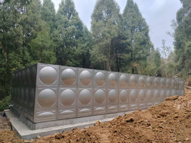 寫字樓不銹鋼消防水箱定制廠家 四川共創(chuàng)源塔環(huán)保設(shè)備供應(yīng)