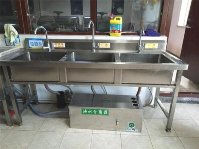 地埋式油水分離設(shè)備定做廠家 四川共創(chuàng)源塔環(huán)保設(shè)備供應(yīng)