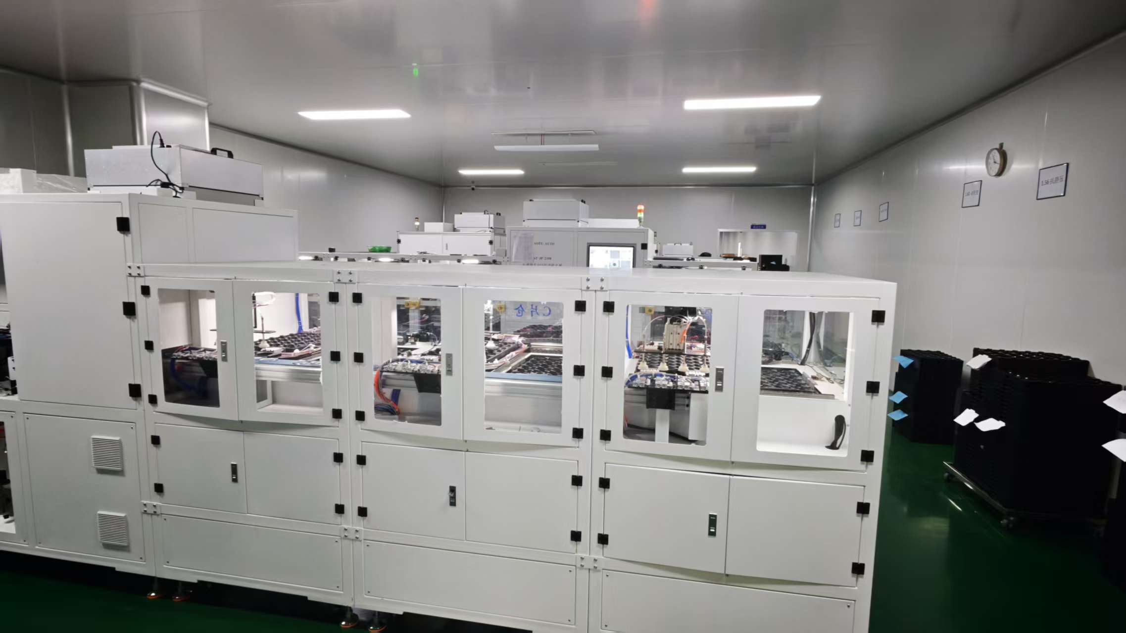 镜片缺陷检测新突破：凹凸自动化助力眼镜制造升级