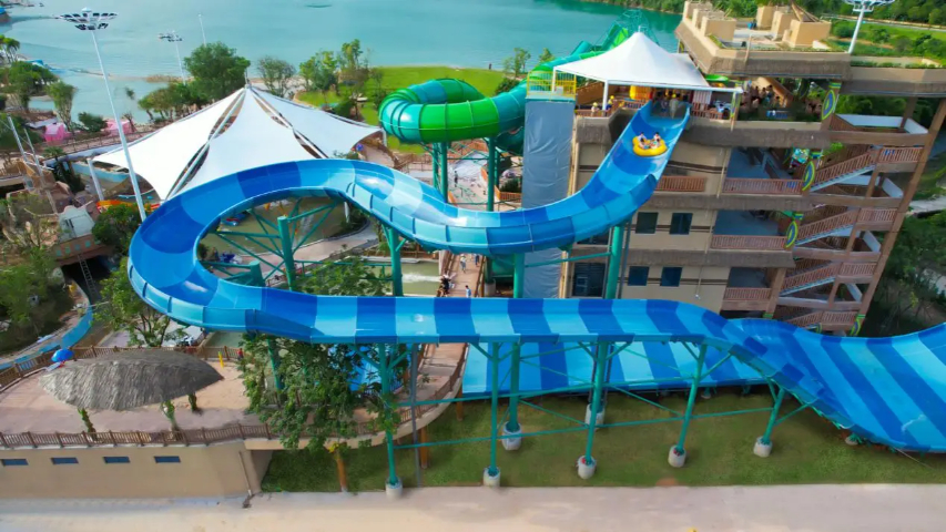 江蘇大型水上滑梯尺寸 貼心服務(wù) 廣州騰龍水上樂(lè)園設(shè)備供應(yīng)