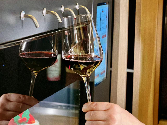 AI紅酒分杯機(jī)視頻 上海立珀生物科技供應(yīng)