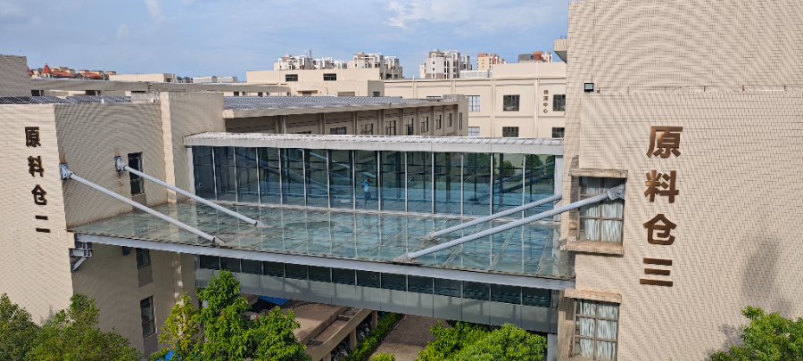 东莞写字楼钢结构连廊源头厂家 深圳市鑫中鹏钢结构供应