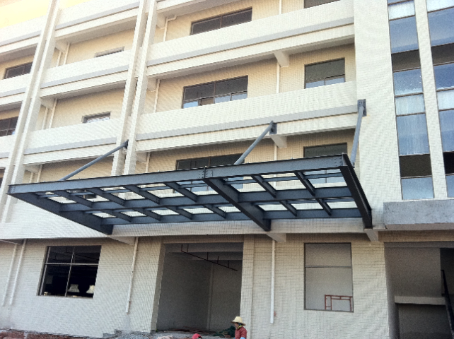 廣東小區(qū)鋼結(jié)構(gòu)雨棚制作 誠信為本 深圳市鑫中鵬鋼結(jié)構(gòu)供應(yīng)