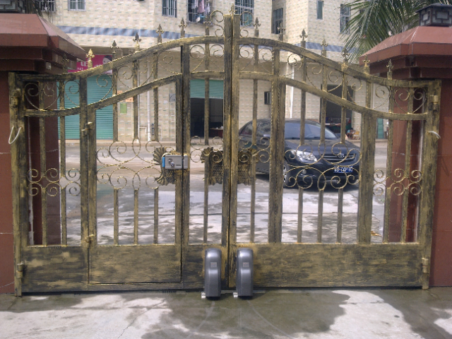 汕尾小區鐵藝大門設計 深圳市鑫中鵬鋼結構供應