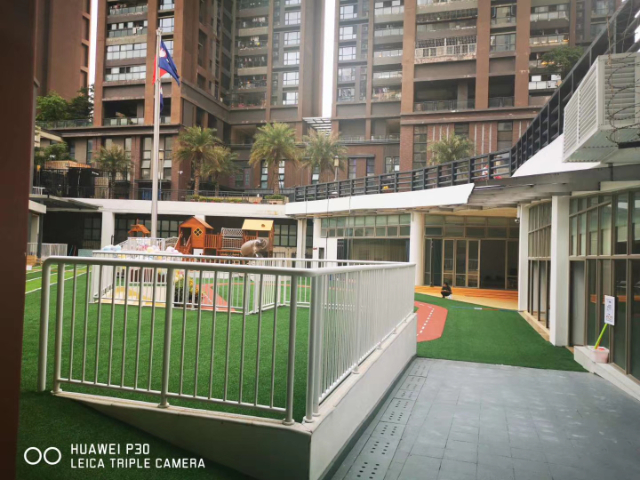 汕尾自建房鐵藝護欄廠家 深圳市鑫中鵬鋼結(jié)構(gòu)供應(yīng)