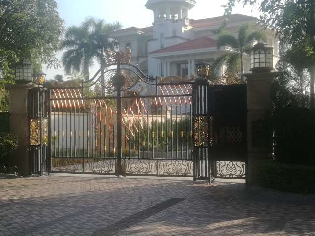 酒店鐵藝大門哪家好 深圳市鑫中鵬鋼結構供應