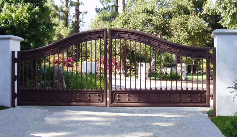 深圳戶外鐵藝大門報價,鐵藝大門