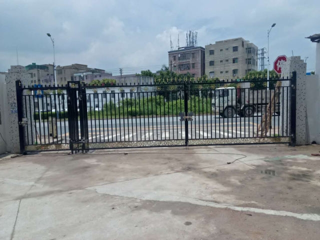 東莞自建房鐵藝大門廠家 深圳市鑫中鵬鋼結構供應