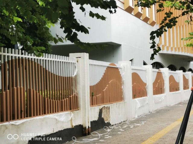 汕尾鐵藝護(hù)欄施工 深圳市鑫中鵬鋼結(jié)構(gòu)供應(yīng)