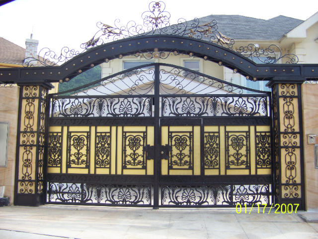 深圳戶外鐵藝大門報價,鐵藝大門