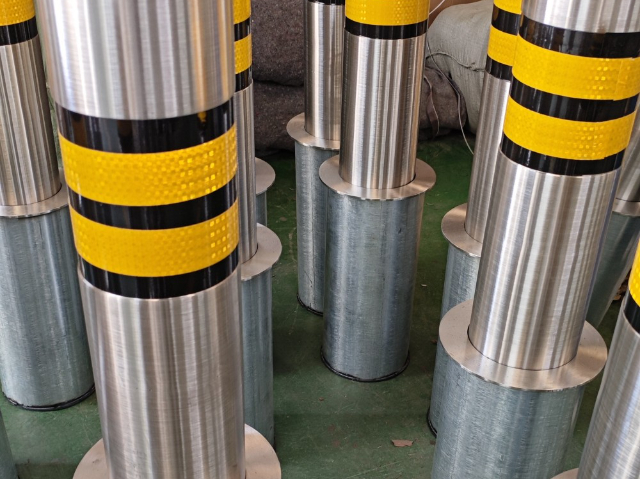 天津鏡面不銹鋼防撞柱帶配件 歡迎咨詢 佛山市鋼億源金屬供應(yīng)