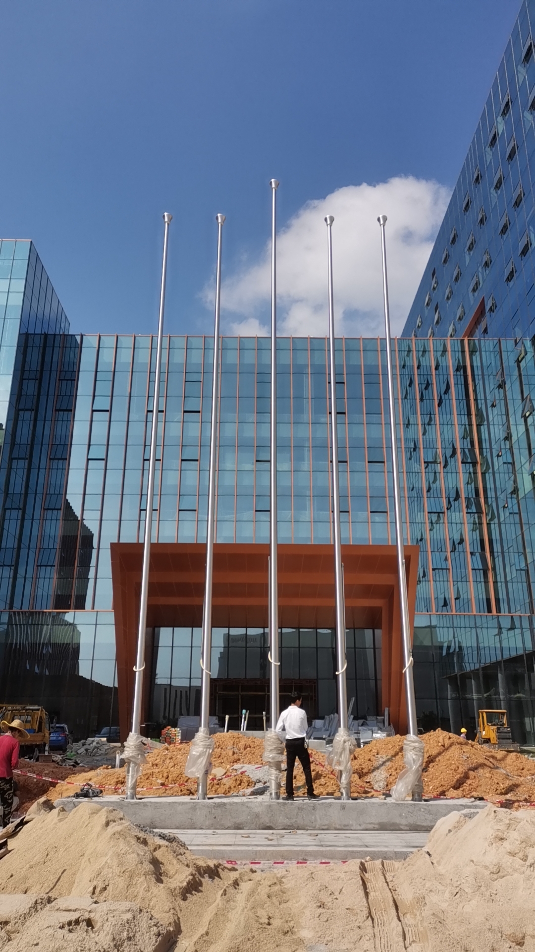 戶外亮化新思路：當錐形旗桿遇見燈光藝術