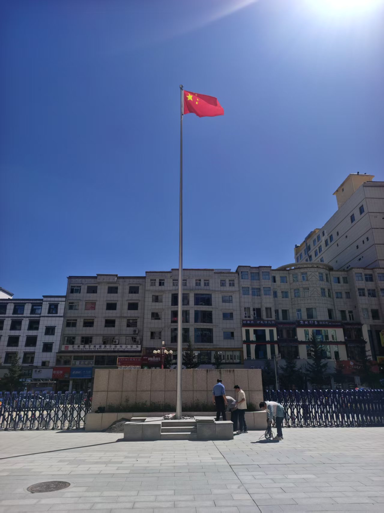 钢亿源旗杆案例