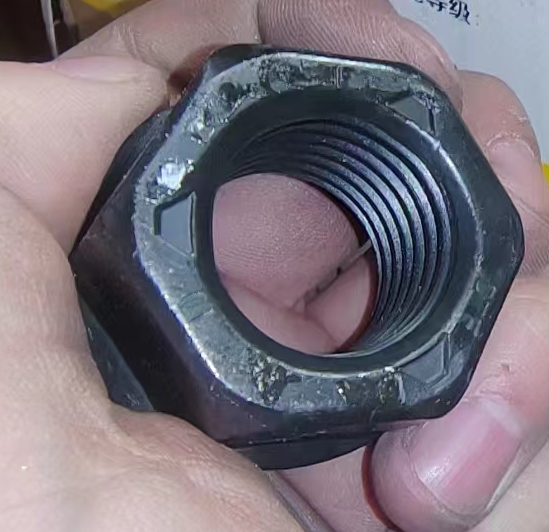 10级凸缘M24X3防脱螺母