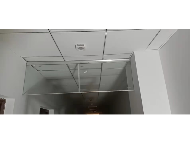 江蘇玻璃擋煙垂壁哪里買 湖北億達門業供應