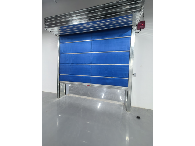 湖南垂直防火卷簾批發(fā)廠家 湖北億達門業(yè)供應(yīng)