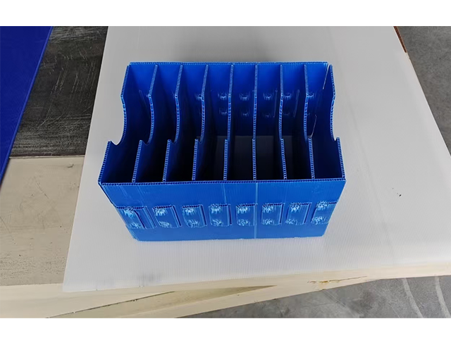 浙江可拼接中空板刀卡折叠方法