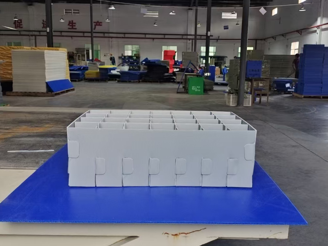 浙江白色中空板刀卡多少钱一平,中空板刀卡