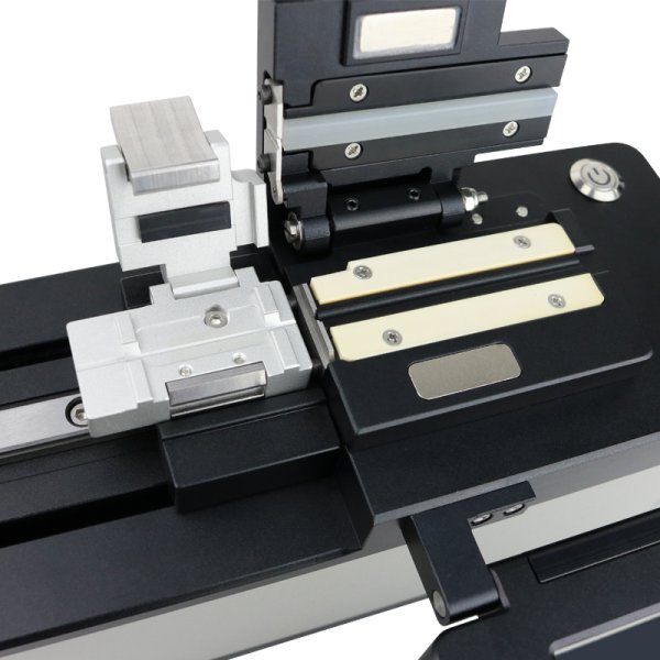 60~600μm包層大直徑單芯光纖自動熱剝機