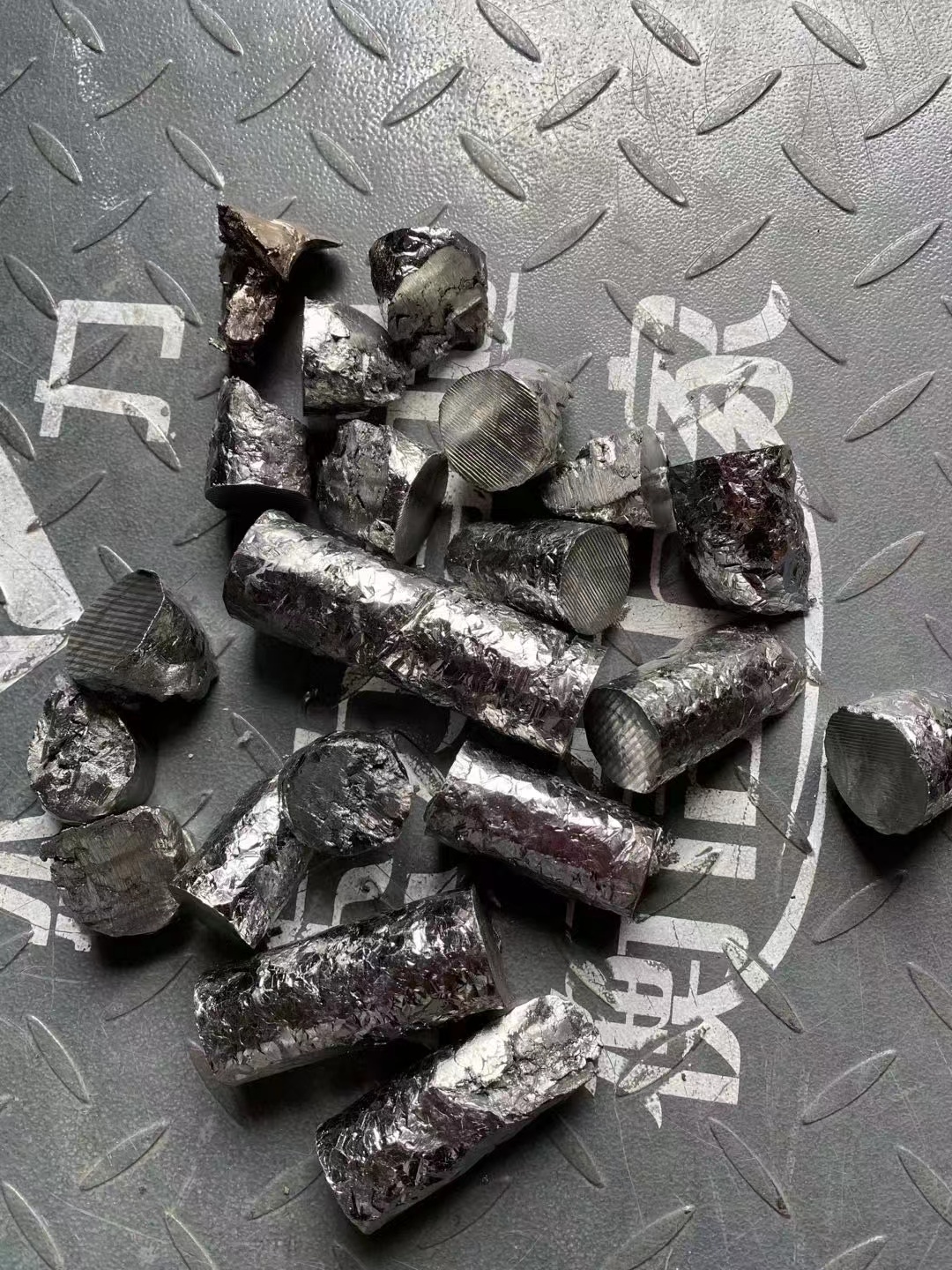 純鉿棒回收*鉿鎢合金條回收*鉿鉭合金片回收*鉿鈮合金塊回收