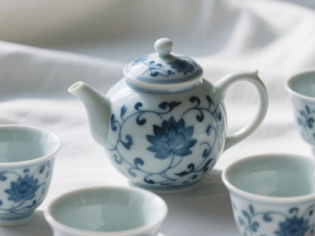 經(jīng)典手工青花瓷茶具套裝對比價,手工青花瓷茶具套裝