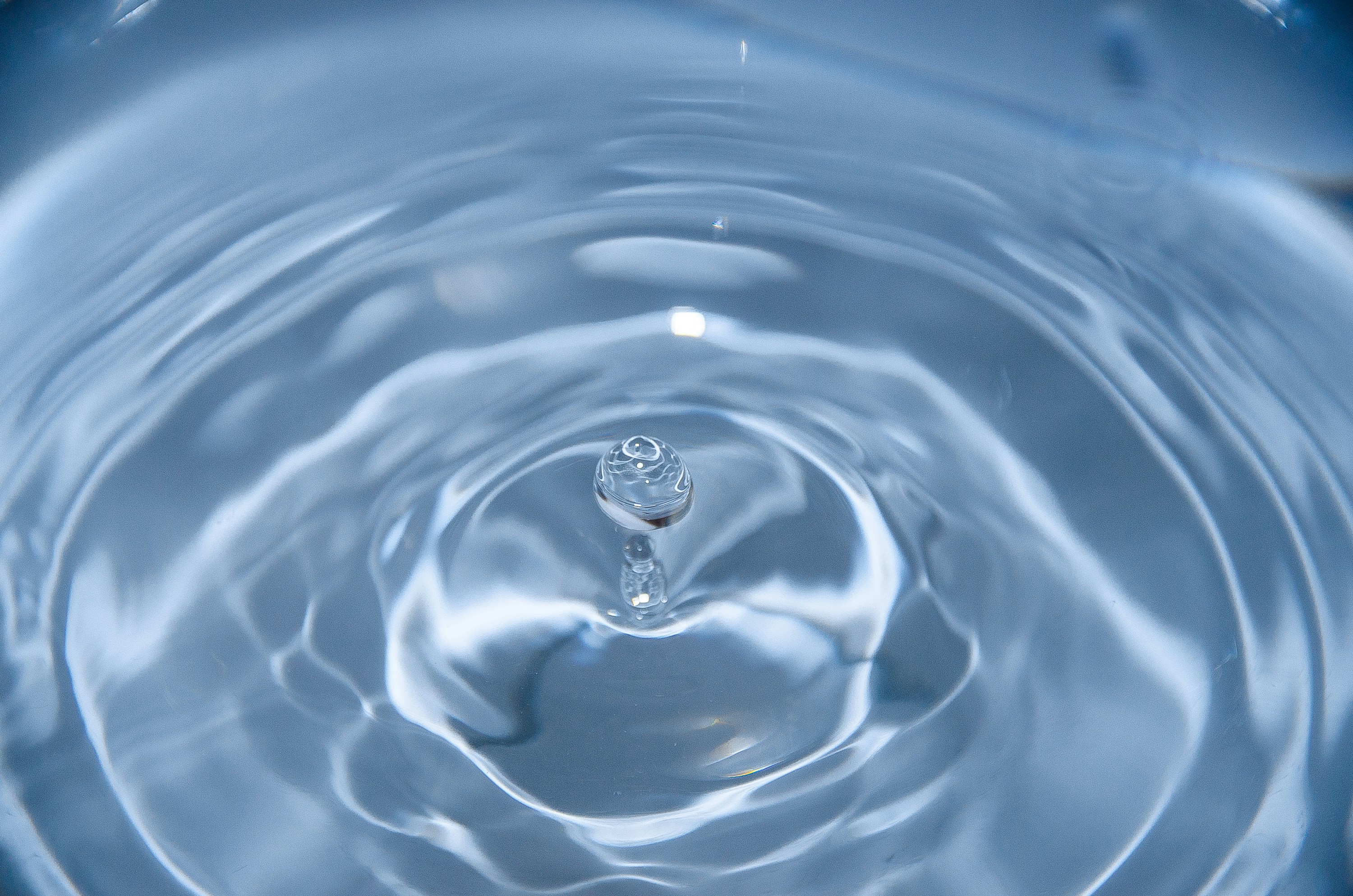 水