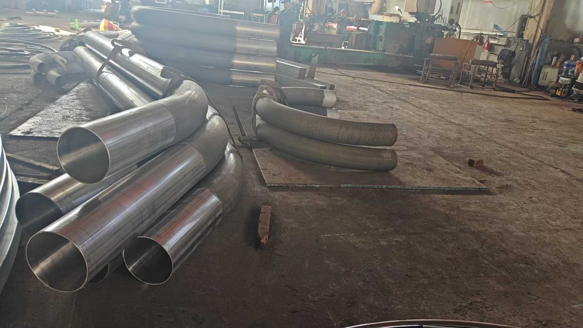 江蘇鹽城彎管廠承接鍍鋅方管熱彎彎弧拉彎加工