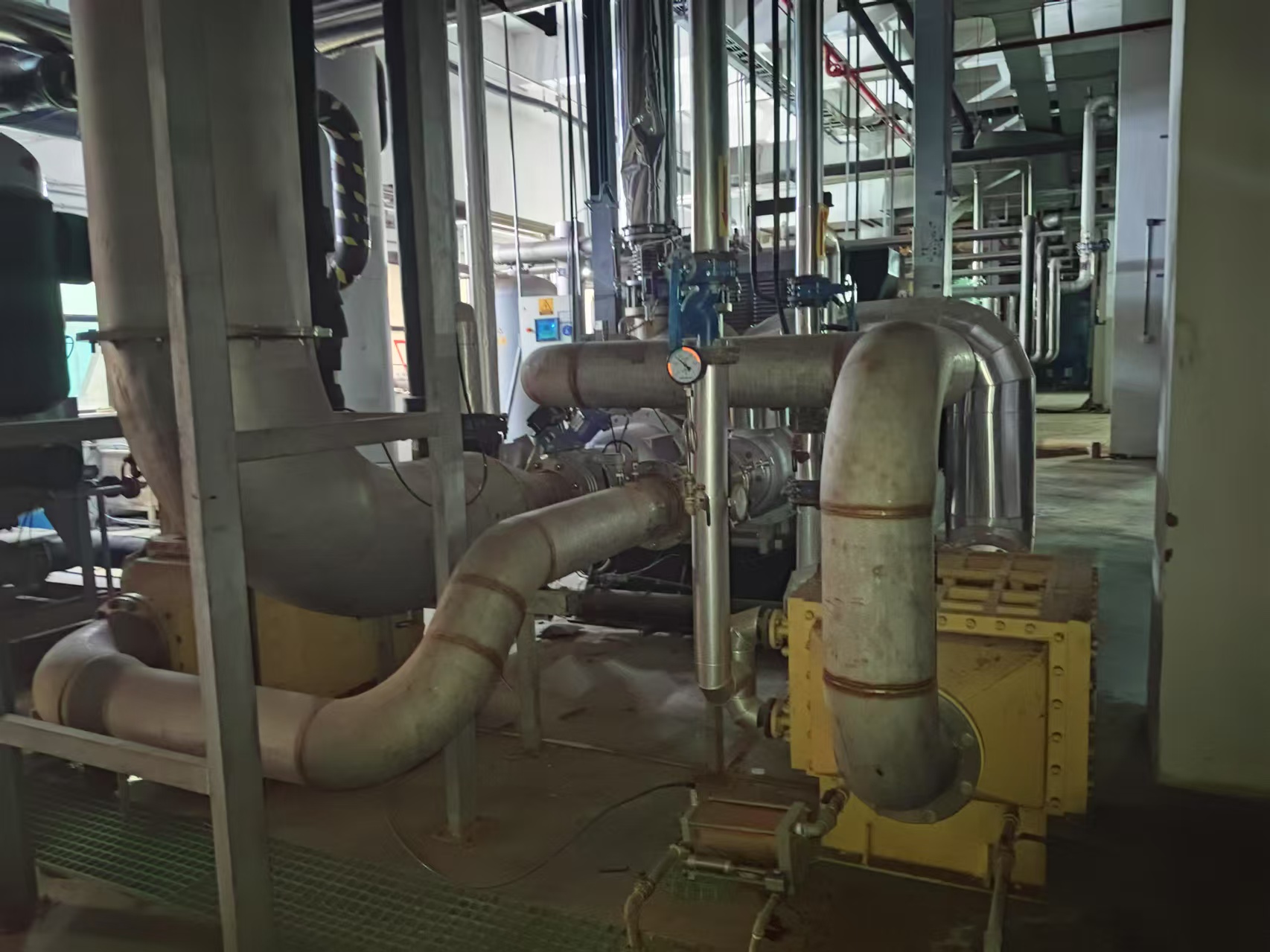 離心機熱回收熱水工程