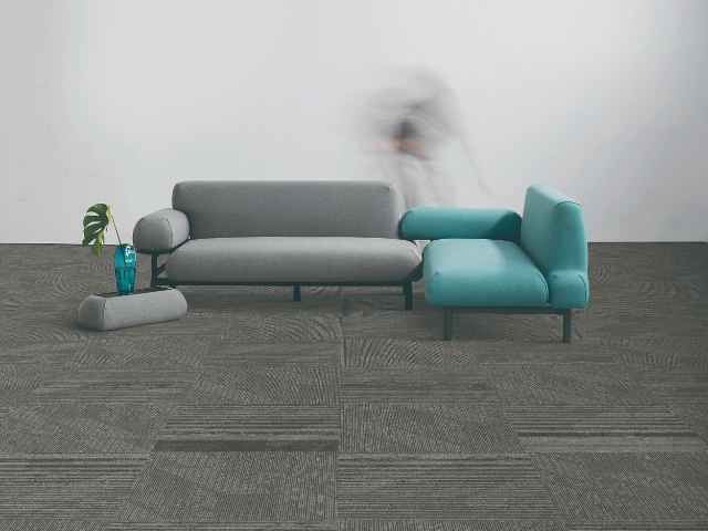 北京現(xiàn)貨模塊地毯產(chǎn)品介紹 誠信經(jīng)營 江蘇開利地毯供應(yīng);