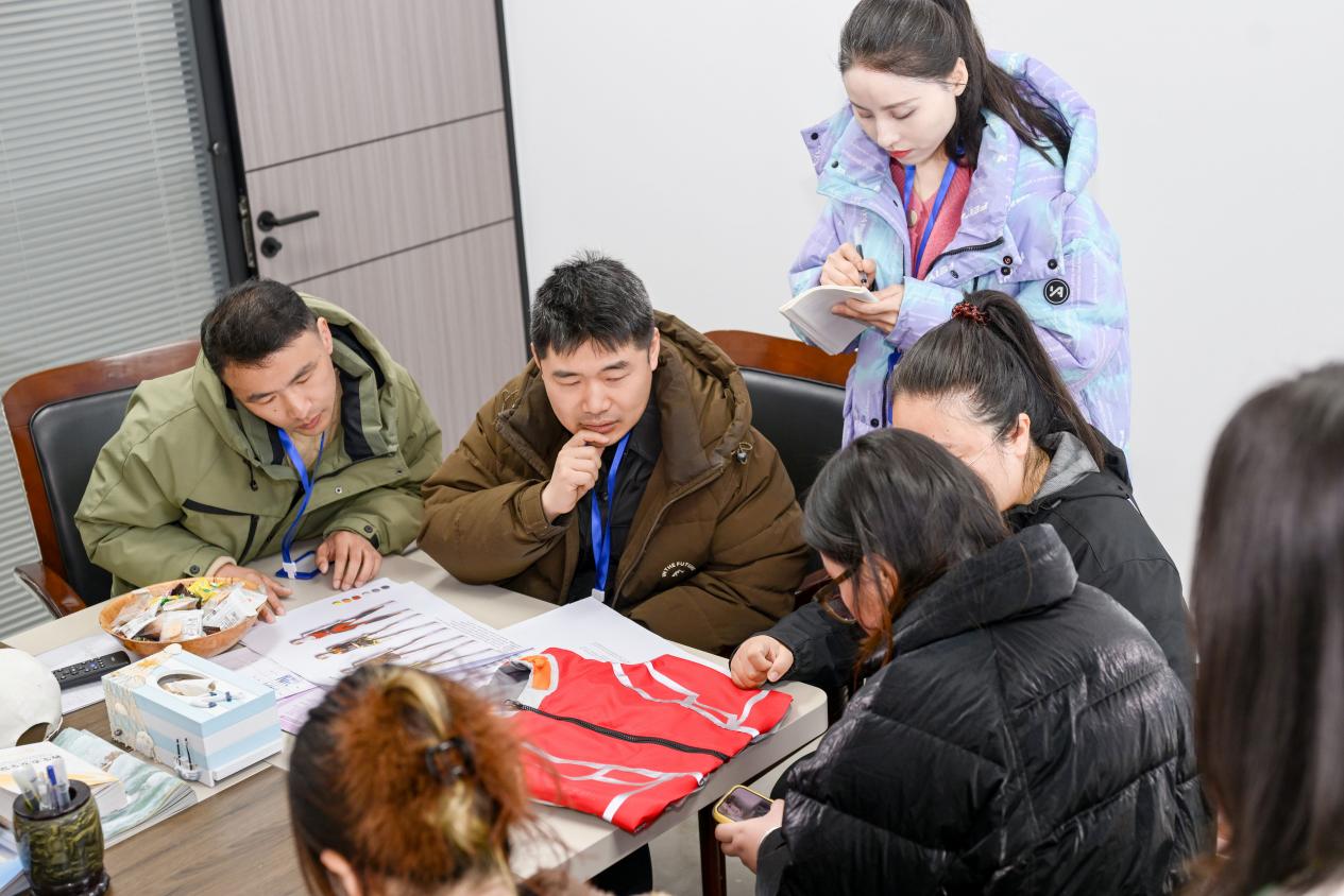 救生衣設(shè)計(jì)大賽