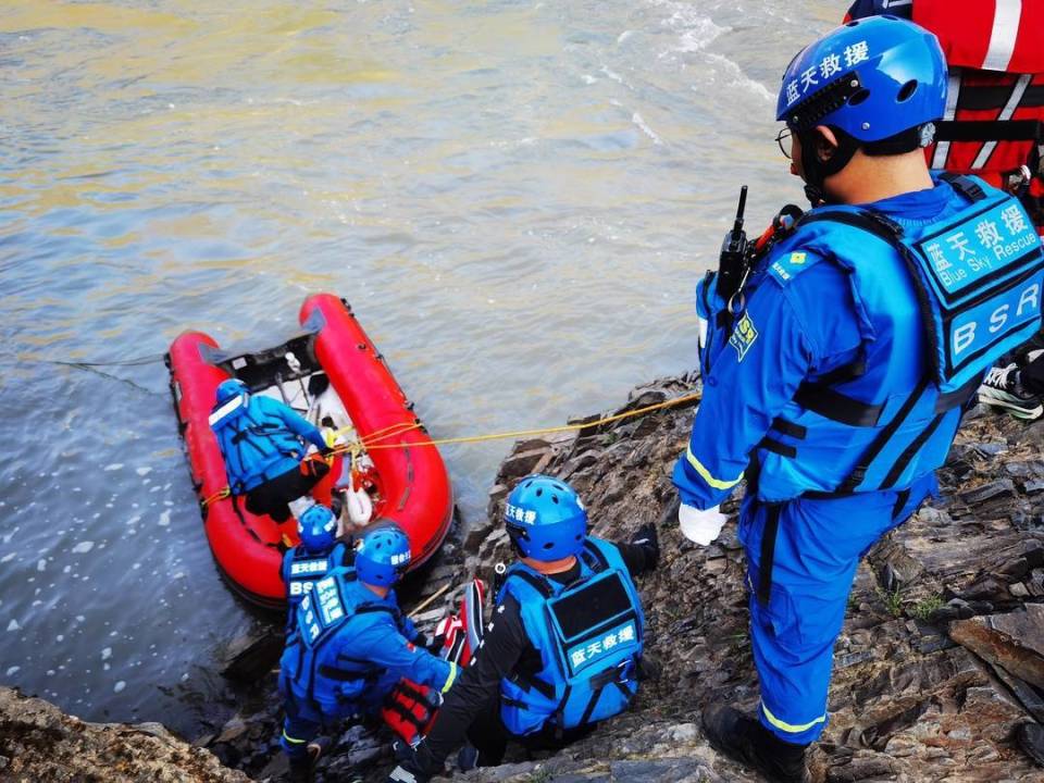 湖南常德，藍(lán)天救援 “光之使命” 國際挑戰(zhàn)賽，以實(shí)戰(zhàn)淬煉生命守護(hù)之光