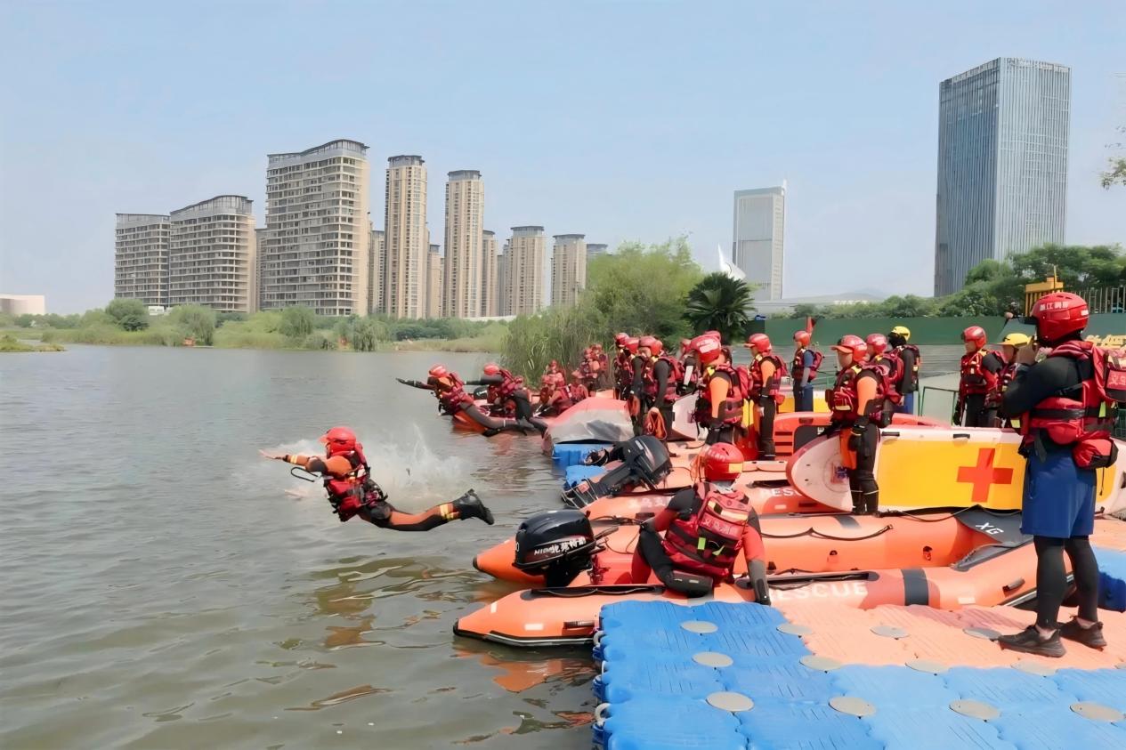 水趣135套水域救援套裝助力浙江消防應(yīng)急能力建設(shè) (2) 水趣135套水域救援套裝助力浙江消防應(yīng)急能力建設(shè) (2)