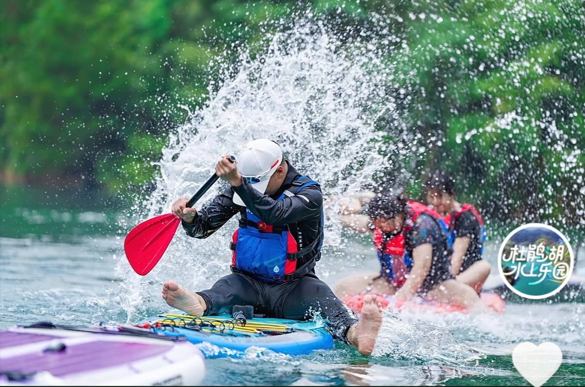 從 “拒穿” 到 “打卡”:杜鵑湖定制救生衣的景區(qū)運(yùn)營(yíng)思維 (8) 從 “拒穿” 到 “打卡”:杜鵑湖定制救生衣的景區(qū)運(yùn)營(yíng)思維 (8)