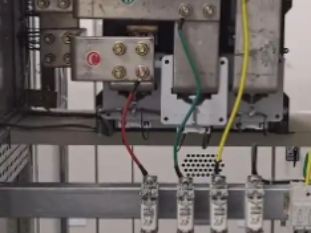 什么是配电设备扣件