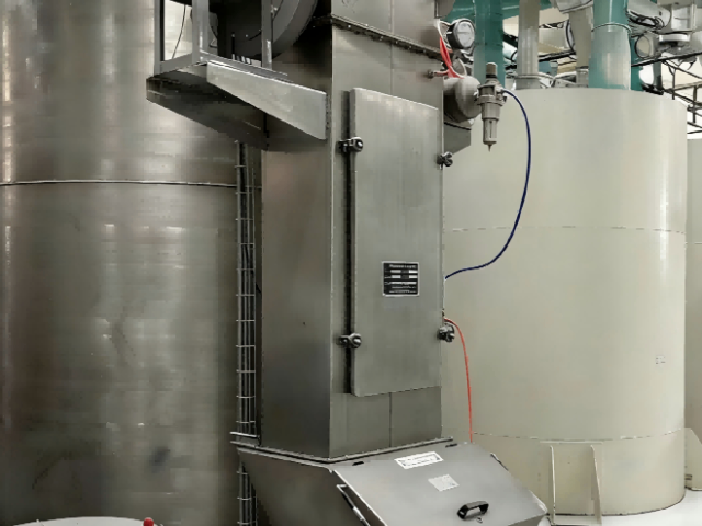 江蘇人工投料斗帶氣錘 無錫東谷工程供應(yīng)