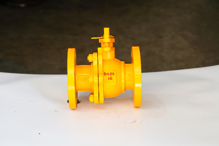 上?；じ?dòng)式球閥批發(fā)價(jià)格 創(chuàng)造輝煌 東越閥門集團(tuán)供應(yīng)