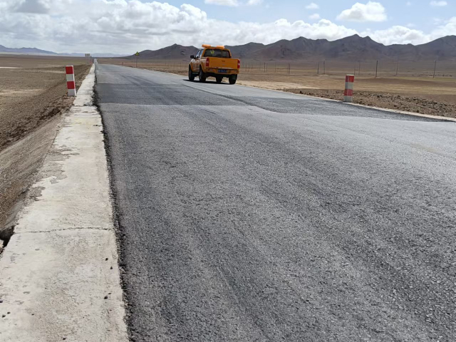 四川路面瀝青冷補料批發(fā) 歡迎來電 四川千仞道路養(yǎng)護供應(yīng);