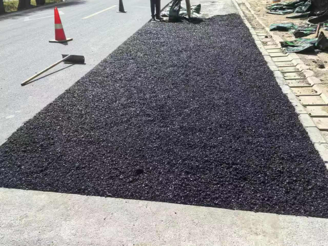 西藏環(huán)保瀝青冷補劑 誠信互利 四川千仞道路養(yǎng)護供應