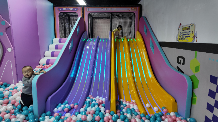 廣州非帆游樂社區(qū)兒童游樂設(shè)備廠家 廣州市非帆游樂設(shè)備供應(yīng)