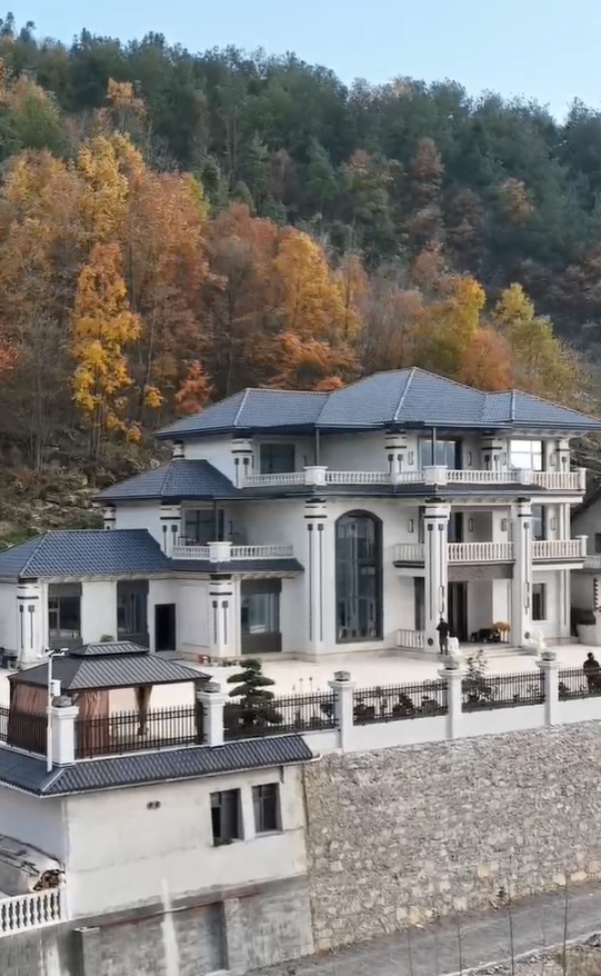 湖南婁底 升級版水包砂山畔別墅項目