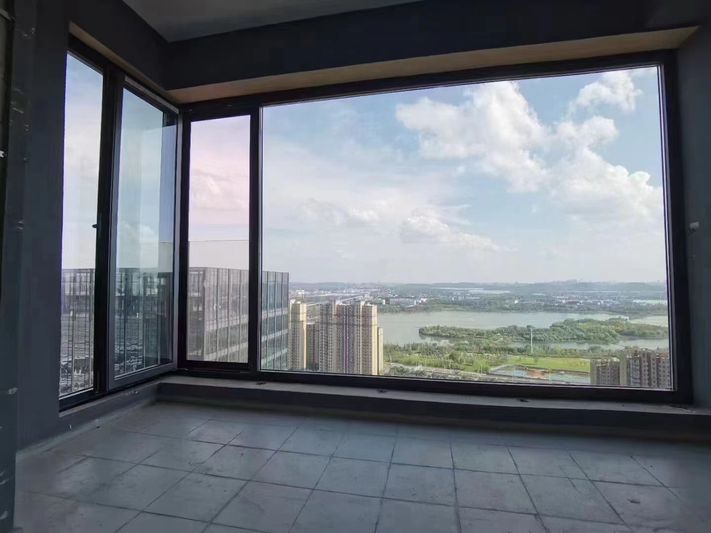 哪種窗戶適合作為衣帽間窗戶？