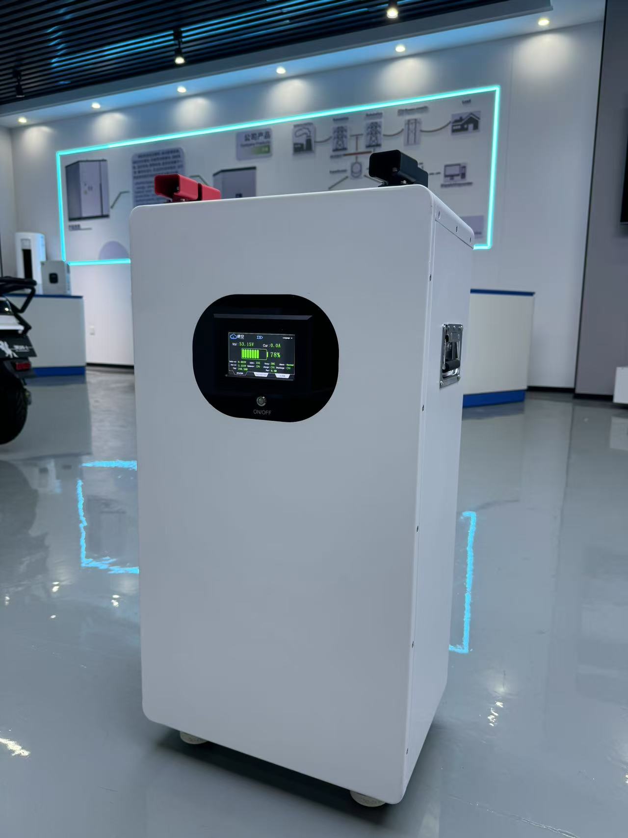 Vertical Mobile Energy Unit