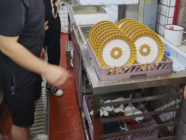 青海多功能揭蓋式洗碗機哪個品牌好 廣州圣尚智能裝備供應(yīng)