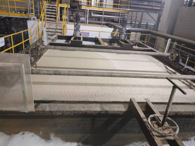 云南市政污水處理氣浮機(jī)現(xiàn)場運(yùn)行 推薦咨詢 江蘇盛佰強(qiáng)環(huán)?？萍脊?yīng)