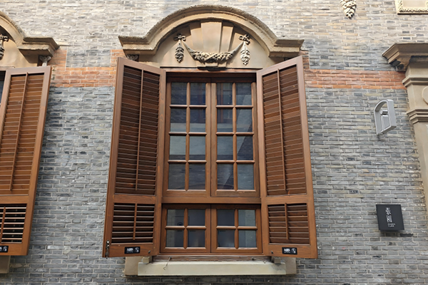 **能耗建筑門窗選型指南：K值0.8的林坦木窗如何實現(xiàn)？